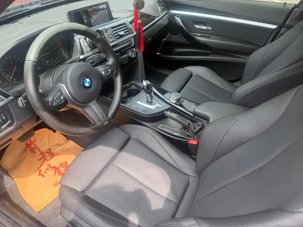 BMW 3 Series GT 2018 320i Fashion Edition