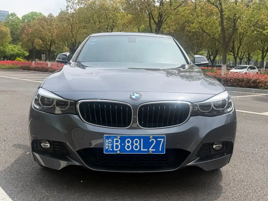 BMW 3 Series GT 2018 320i Fashion Edition