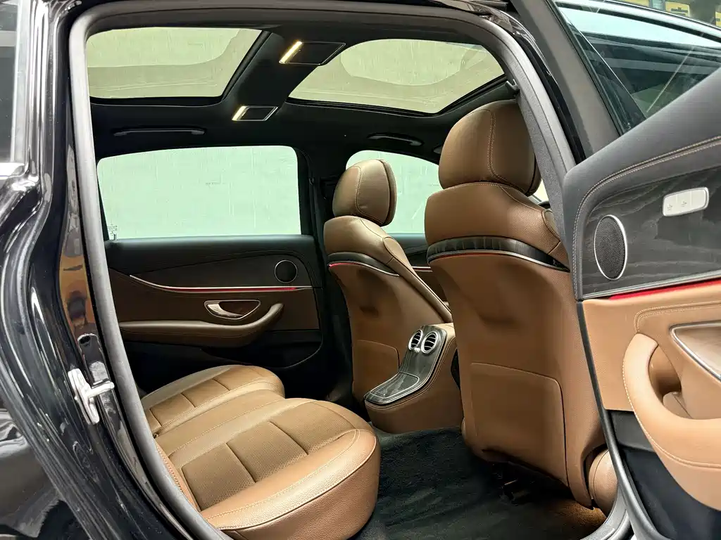 Mercedes-Benz E-Class 2021 E 260 L Sport 4MATIC