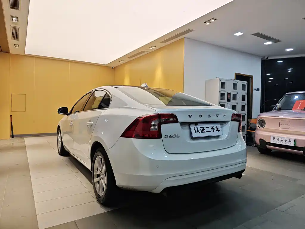 Volvo S60L 2018 T3 Zhi Jin Edition