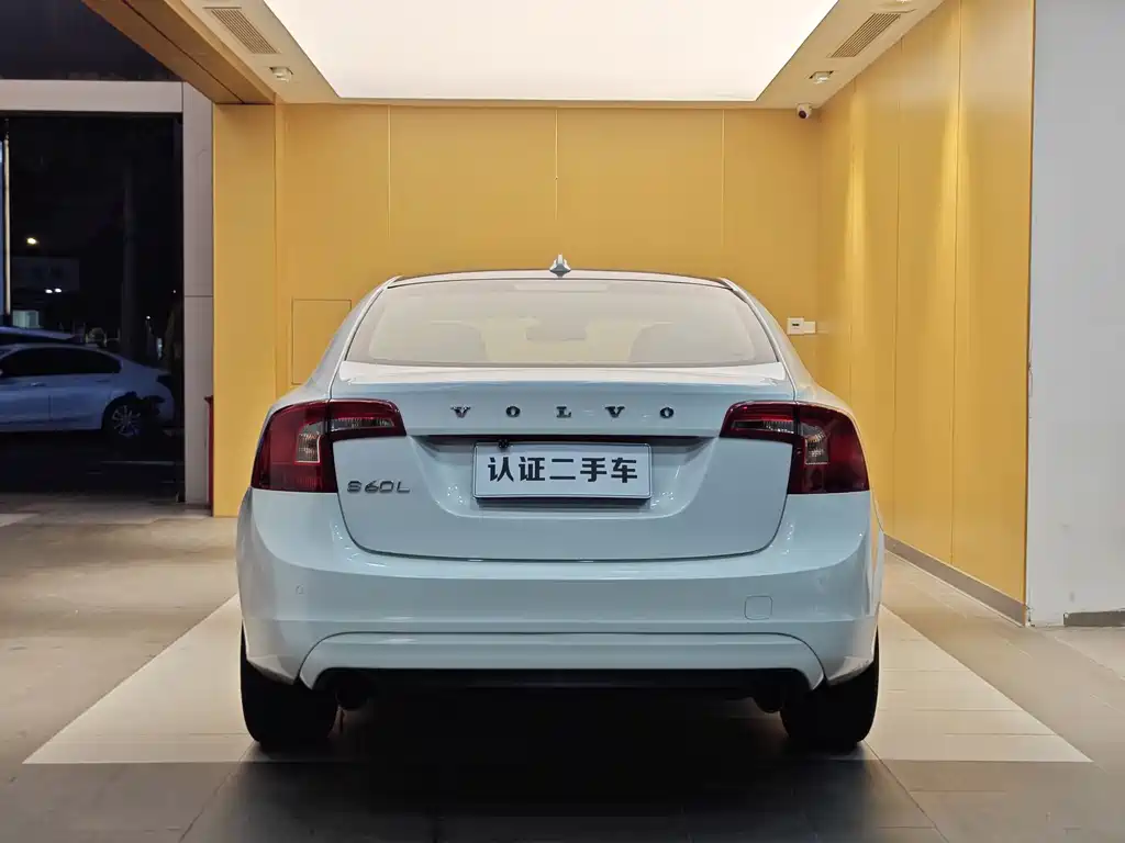 Volvo S60L 2018 T3 Zhi Jin Edition