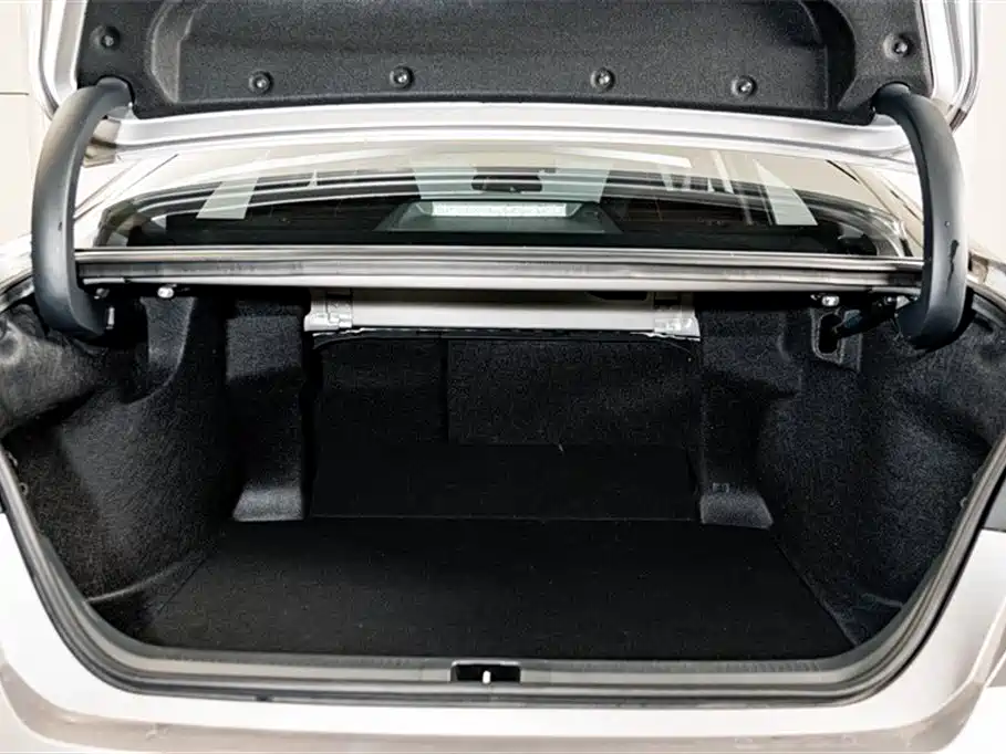 Camry 2026 Dual Engine 2.0HSE Sport Lite