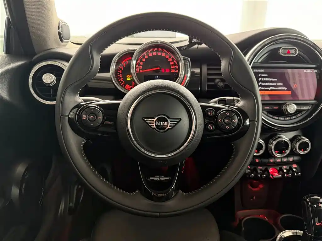 MINI 2018 1.5T COOPER Artist