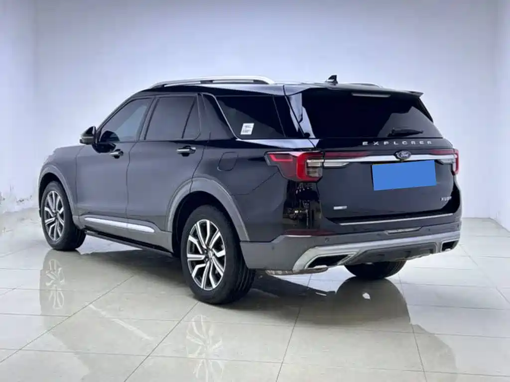 Ford Explorer 2023 EcoBoost 285 AWD Titanium Edition 7-Seater
