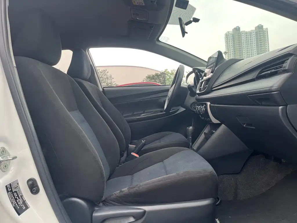 Yaris L 2021 1.5L CVT Leading Edition