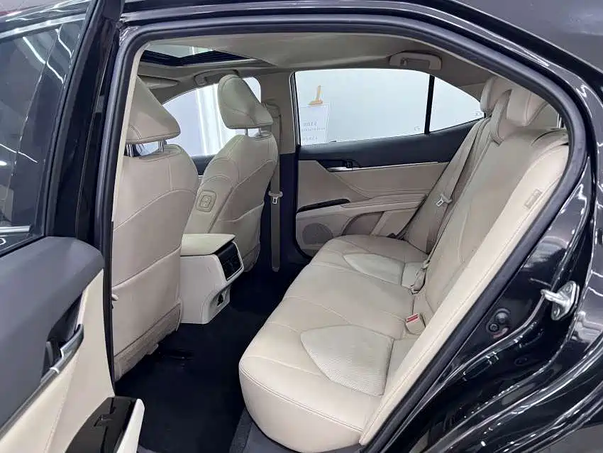 Camry 2021 2.0G Luxury Edition