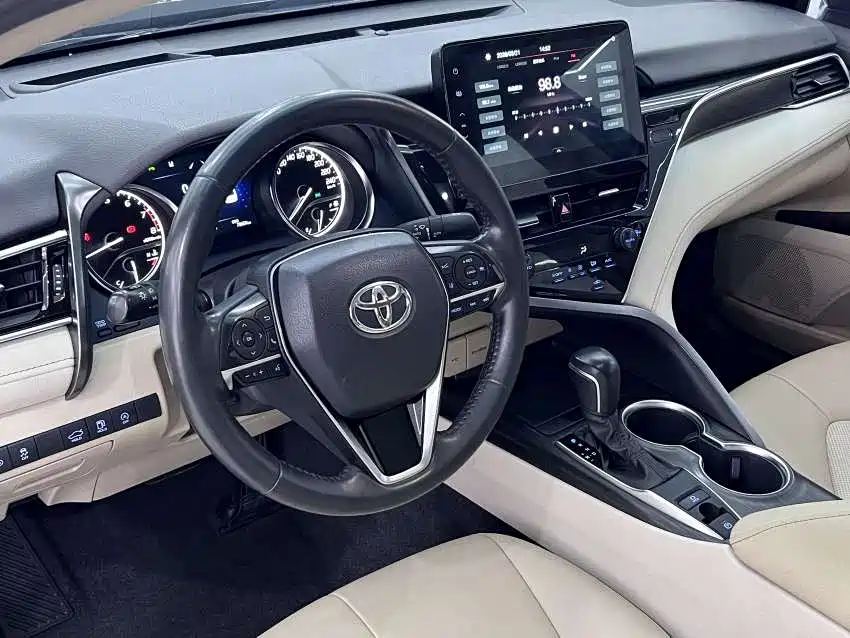Camry 2021 2.0G Luxury Edition