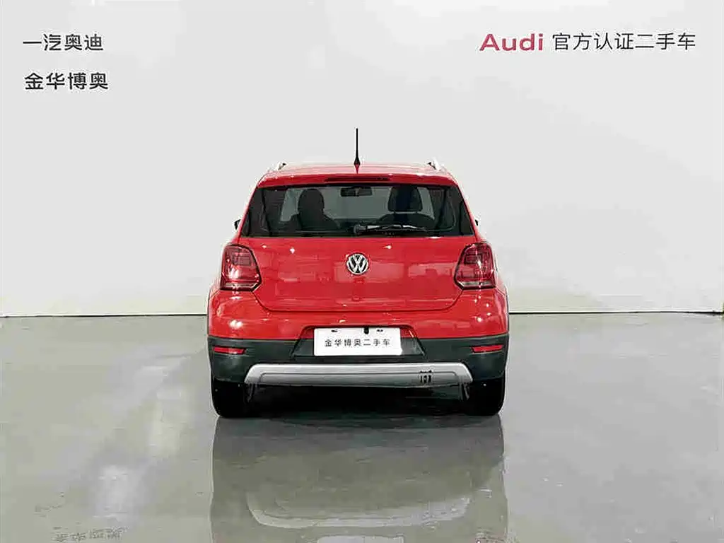 Volkswagen Cross Polo 2014