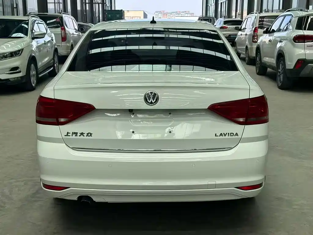 Volkswagen Lavida 2017 1.6L Automatic Comfort Edition