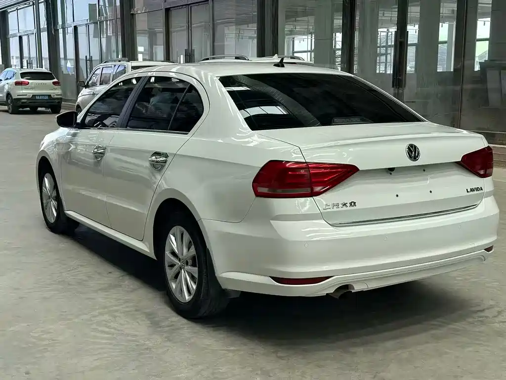 Volkswagen Lavida 2017 1.6L Automatic Comfort Edition