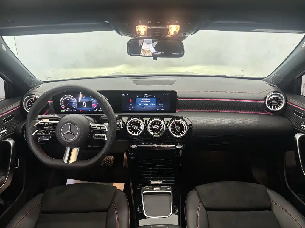 Mercedes-Benz A-Class 2025 A 200 L Fashion Edition