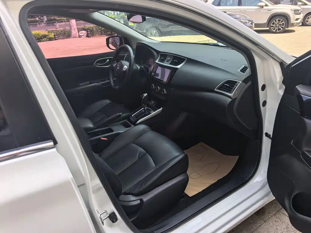 Nissan Sylphy 2016 1.6XL CVT Premium Edition