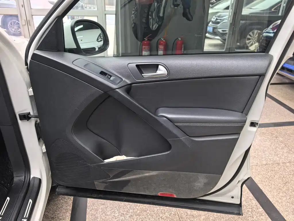 Tiguan 2017 300TSI Automatic FWD Silk Road Fashion Edition