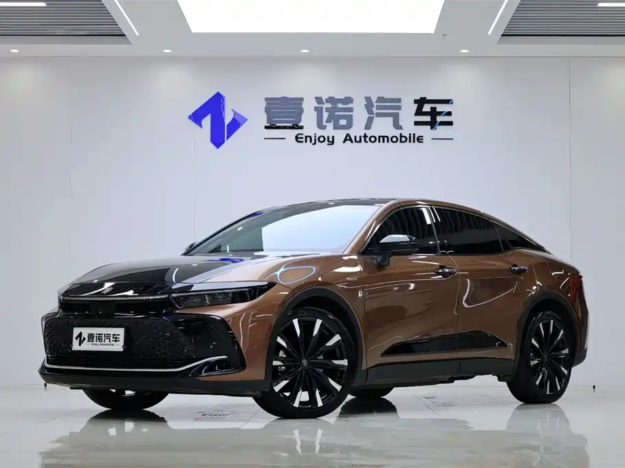 Toyota Crown SportCross 2023 2.4T HEV AWD Premium Edition
