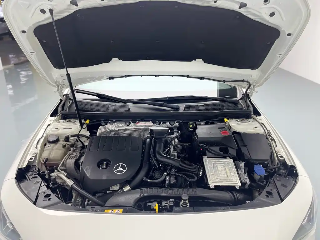 Mercedes-Benz CLA 200 Shooting Brake