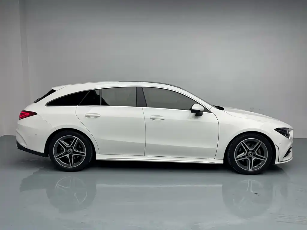 Mercedes-Benz CLA 200 Shooting Brake