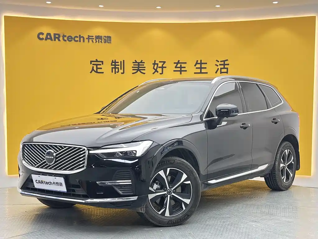 Volvo XC60 2026 B5 AWD Momentum Luxury Edition