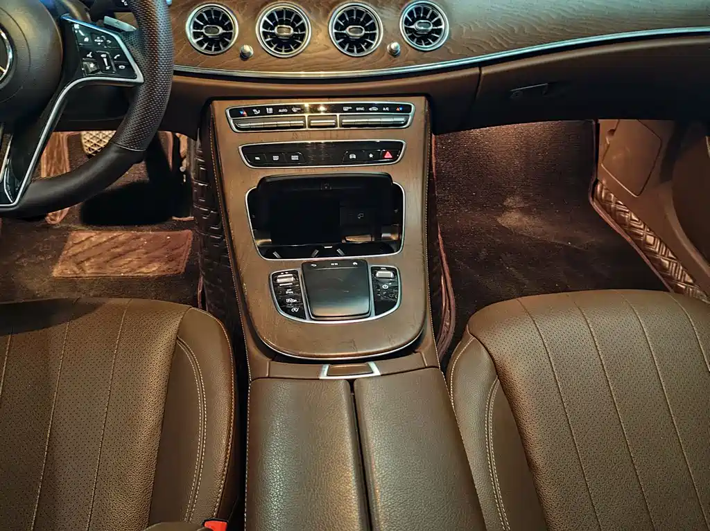 Mercedes-Benz E-Class 2022 E 300 L Fashion Edition