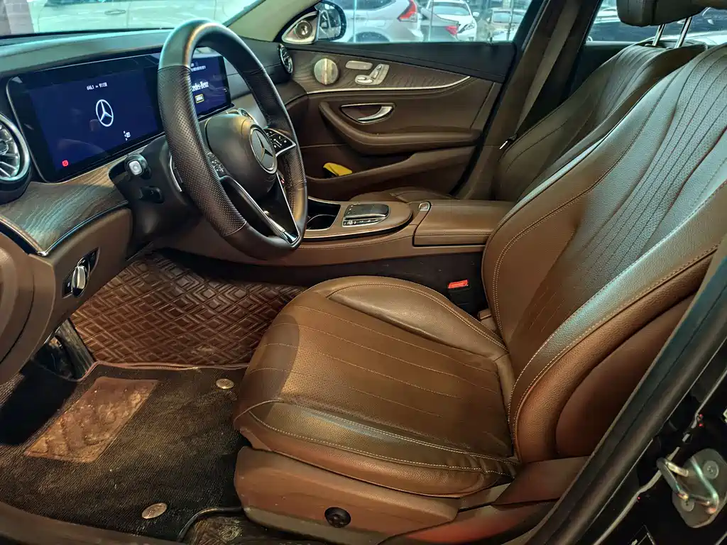 Mercedes-Benz E-Class 2022 E 300 L Fashion Edition