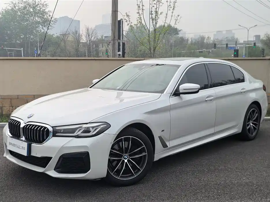 BMW 5 Series 2022 525Li M Sport Package