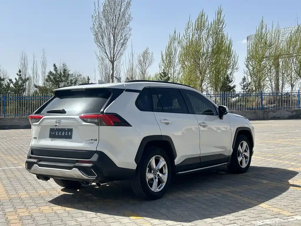 Toyota RAV4 2020 2.0L CVT AWD Style Edition