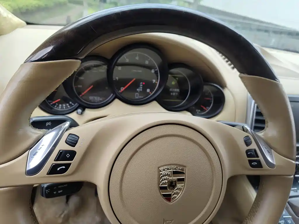 Porsche Cayenne 2015 3.6T US Spec