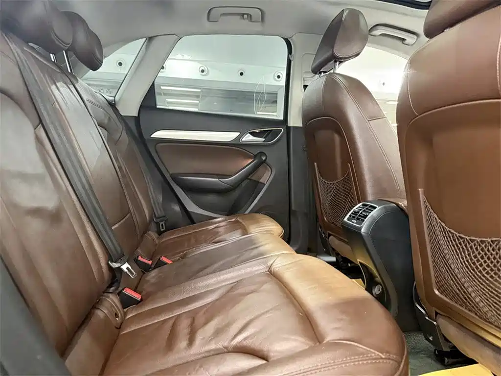 Audi Q3 2013 35 TFSI quattro Technik
