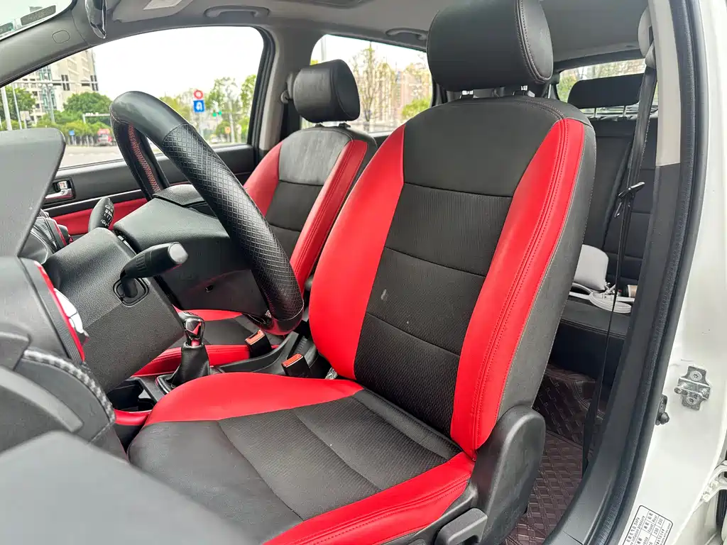 Senova X25 2015 1.5L Manual Elite