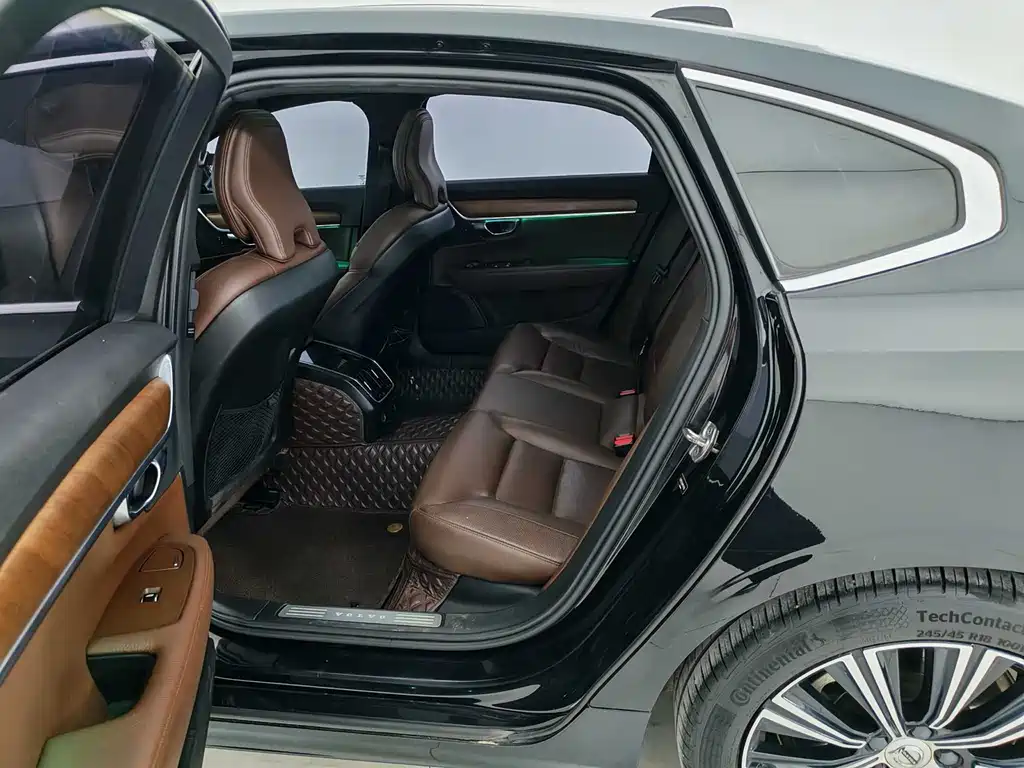 Volvo S90 2021 B5