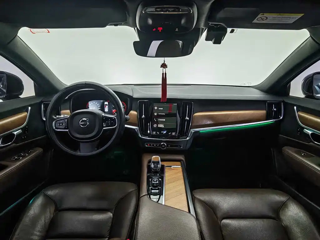Volvo S90 2021 B5