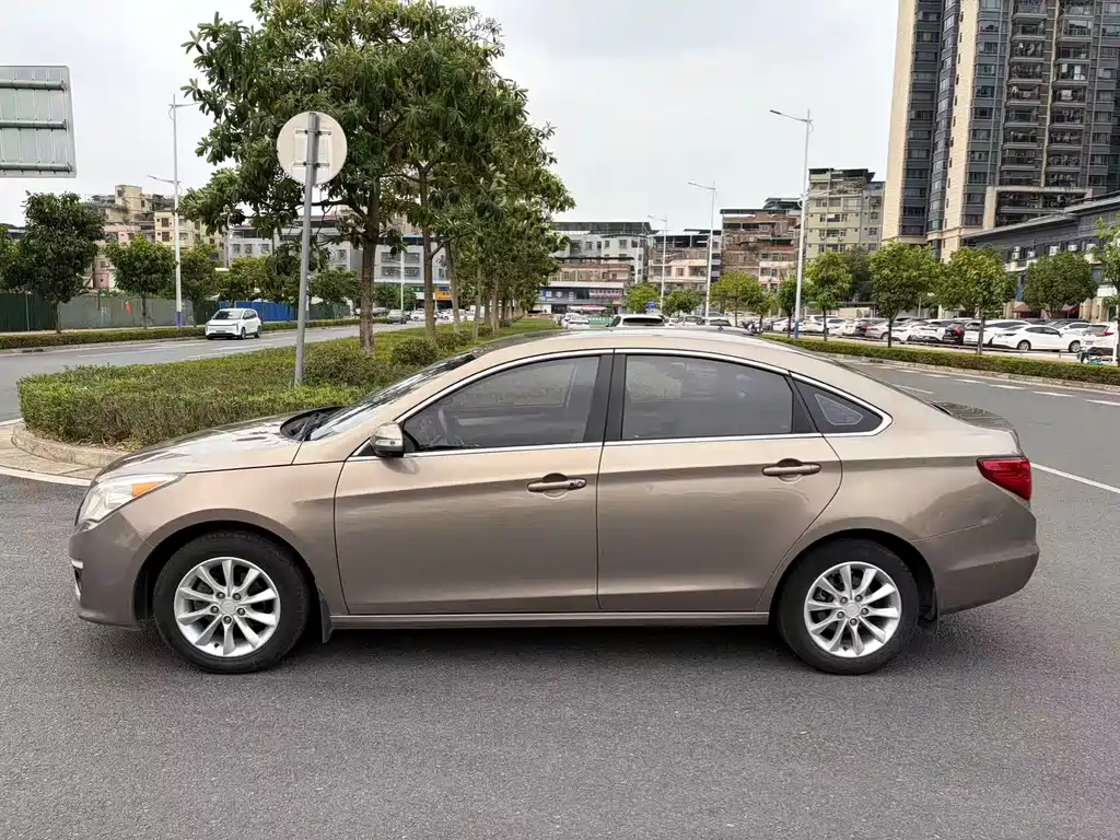 Dongfeng Forthing S50 2014 1.6L CVT Flagship