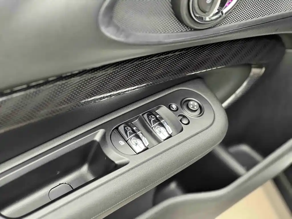 MINI Clubman 2016 Facelift 1.5T Cooper Connoisseur Edition