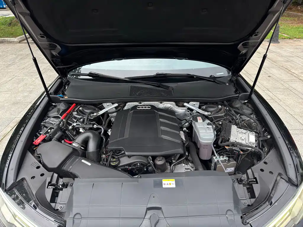 Audi A6L 2022 40 TFSI Luxury Elegant Edition