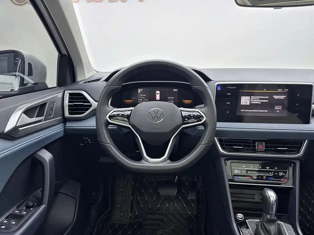 Volkswagen Tharu 2023 300TSI 2WD Moonlight Edition