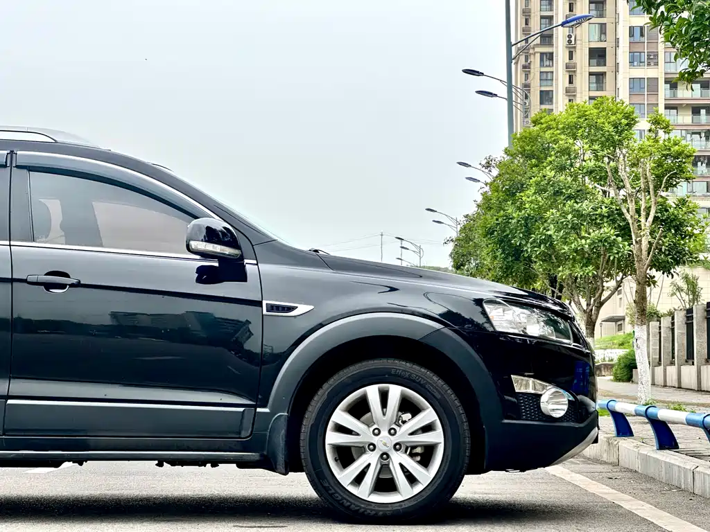 Chevrolet Captiva 2014 2.4L AWD Flagship Edition 7-Seater
