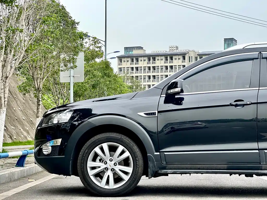 Chevrolet Captiva 2014 2.4L AWD Flagship Edition 7-Seater