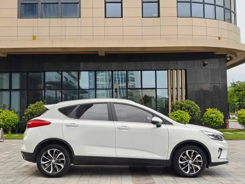 Geely Emgrand GS 2019 1.4T CVT Ya