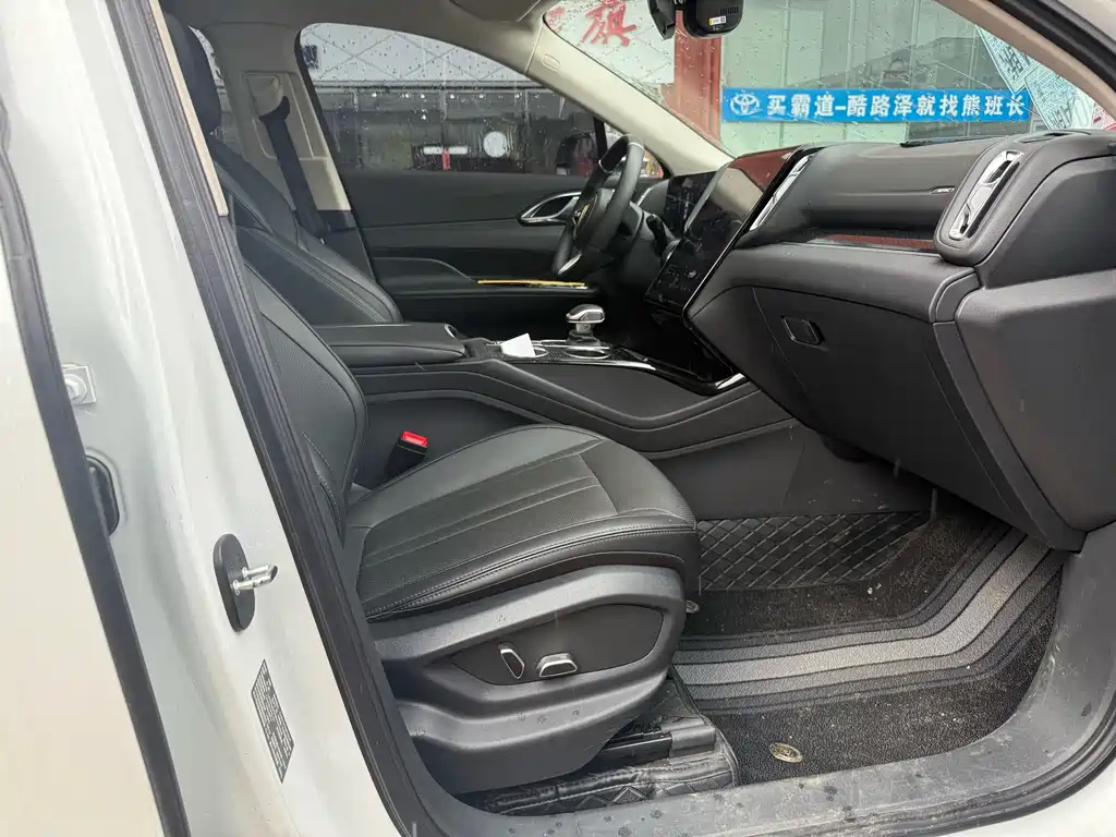 Hongqi HS3 PHEV 2024 115km Power Edition