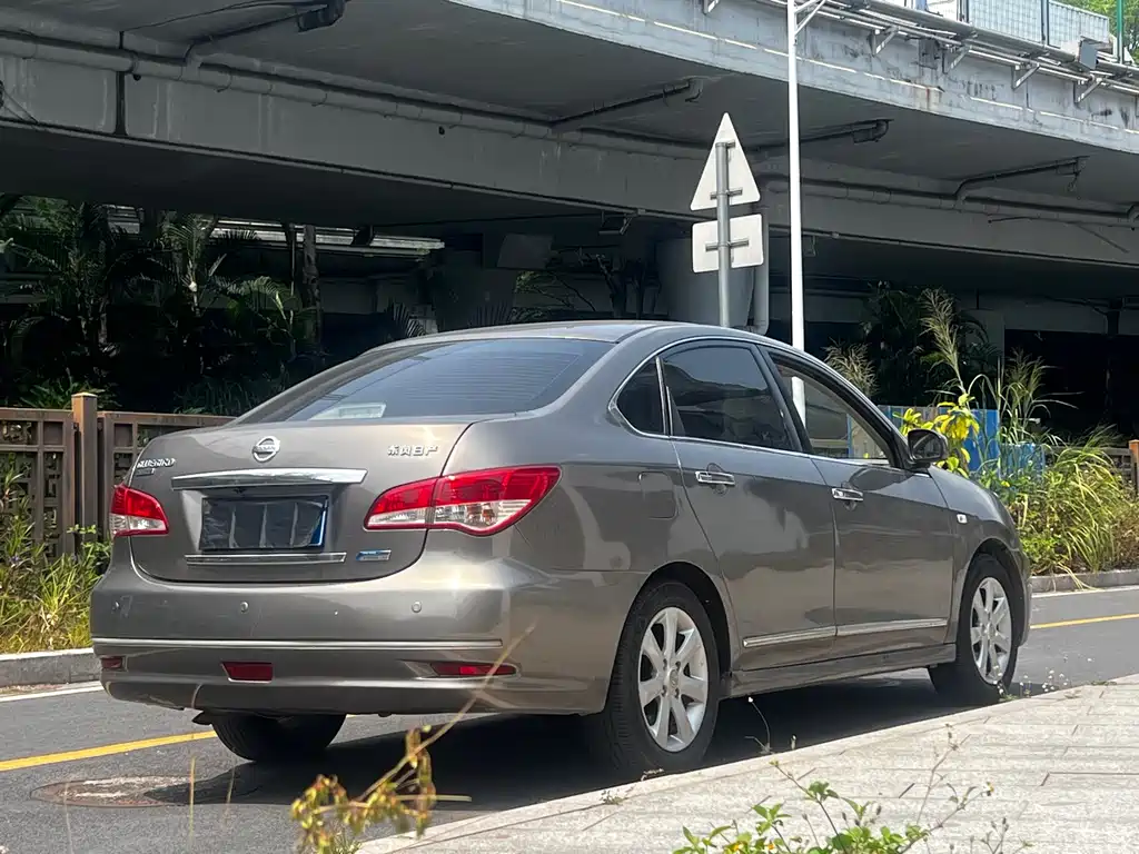 Nissan Sylphy 2009 1.6XL Automatic Luxury Sunroof Edition