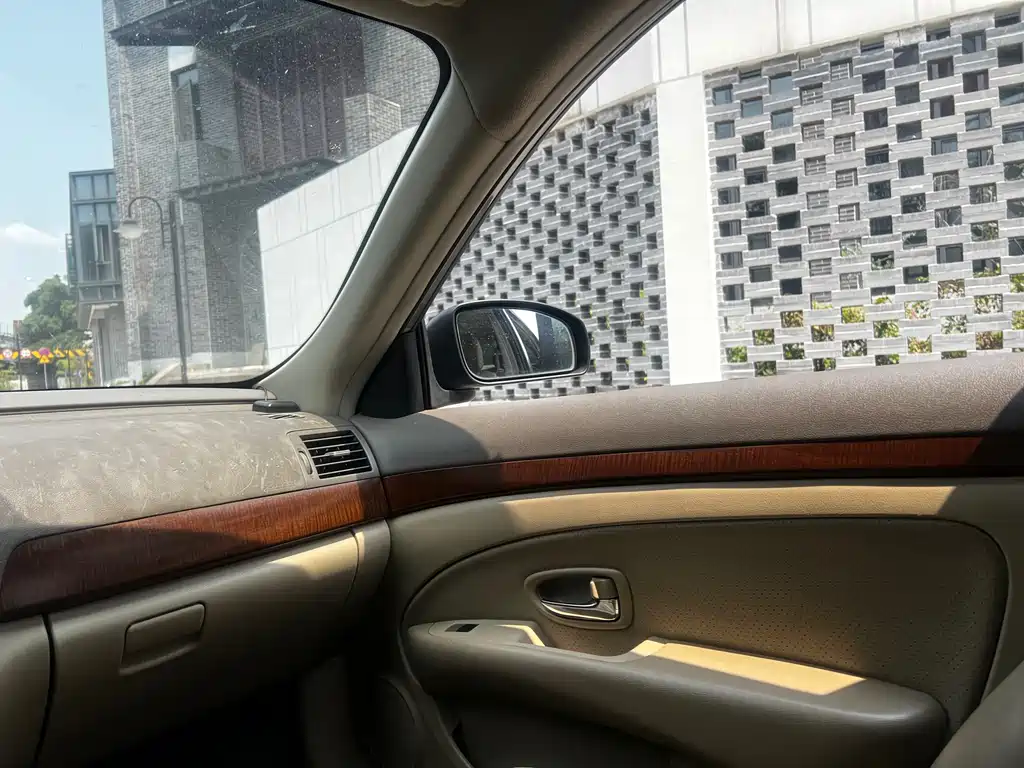 Nissan Sylphy 2009 1.6XL Automatic Luxury Sunroof Edition
