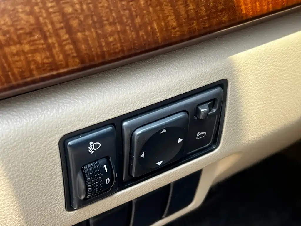 Nissan Sylphy 2009 1.6XL Automatic Luxury Sunroof Edition