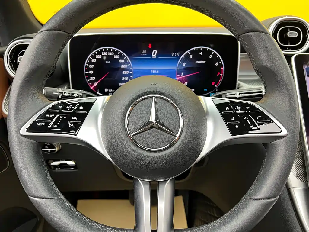 Mercedes-Benz GLC 260 L 4MATIC Dynamic 7-Seater 2023 Facelift