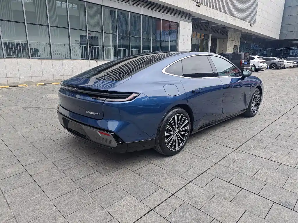 Geely Galaxy Xingyao 8 2025 130km EM-P Starship Edition