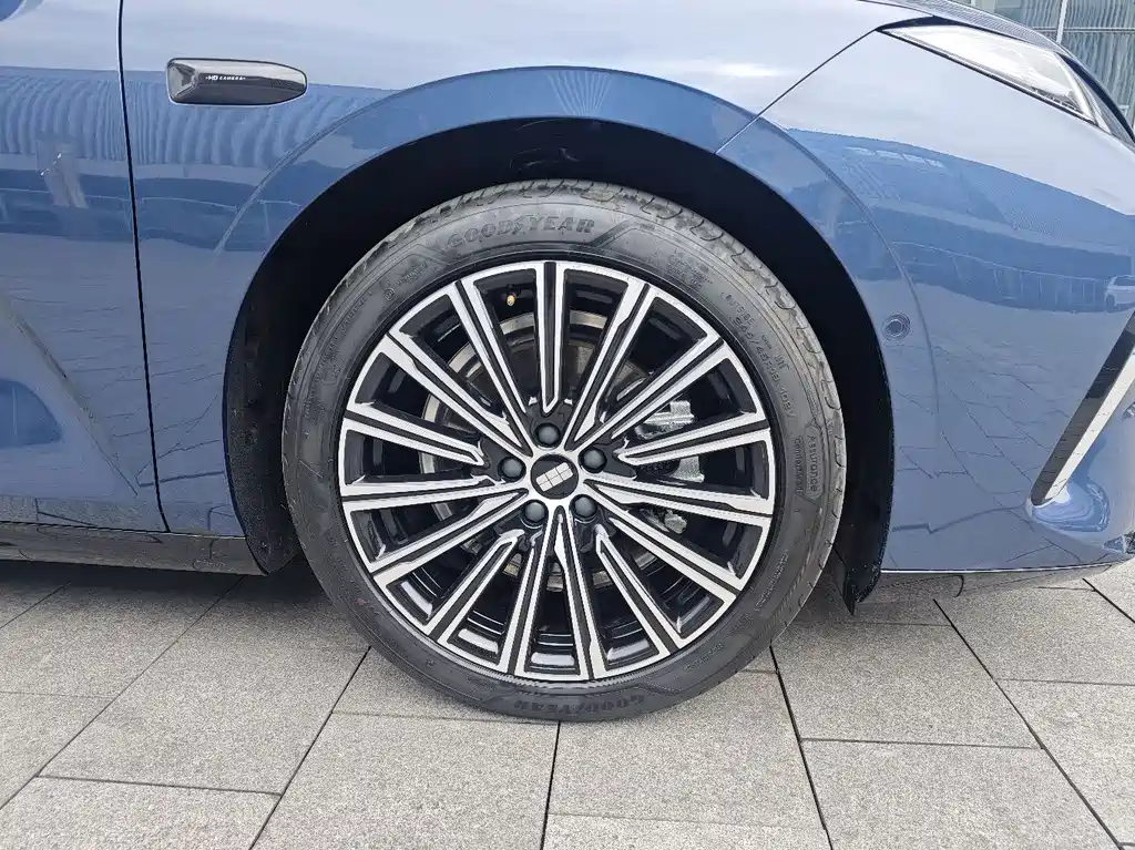 Geely Galaxy Xingyao 8 2025 130km EM-P Starship Edition