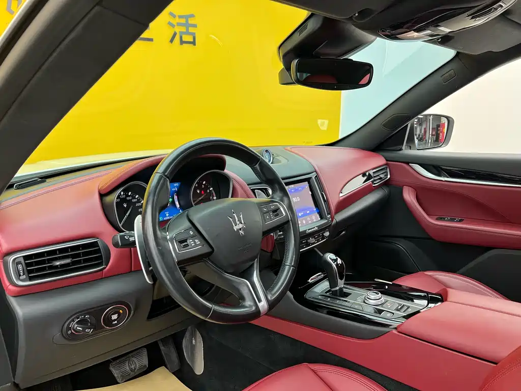 Maserati Levante 2018 3.0T Standard Edition