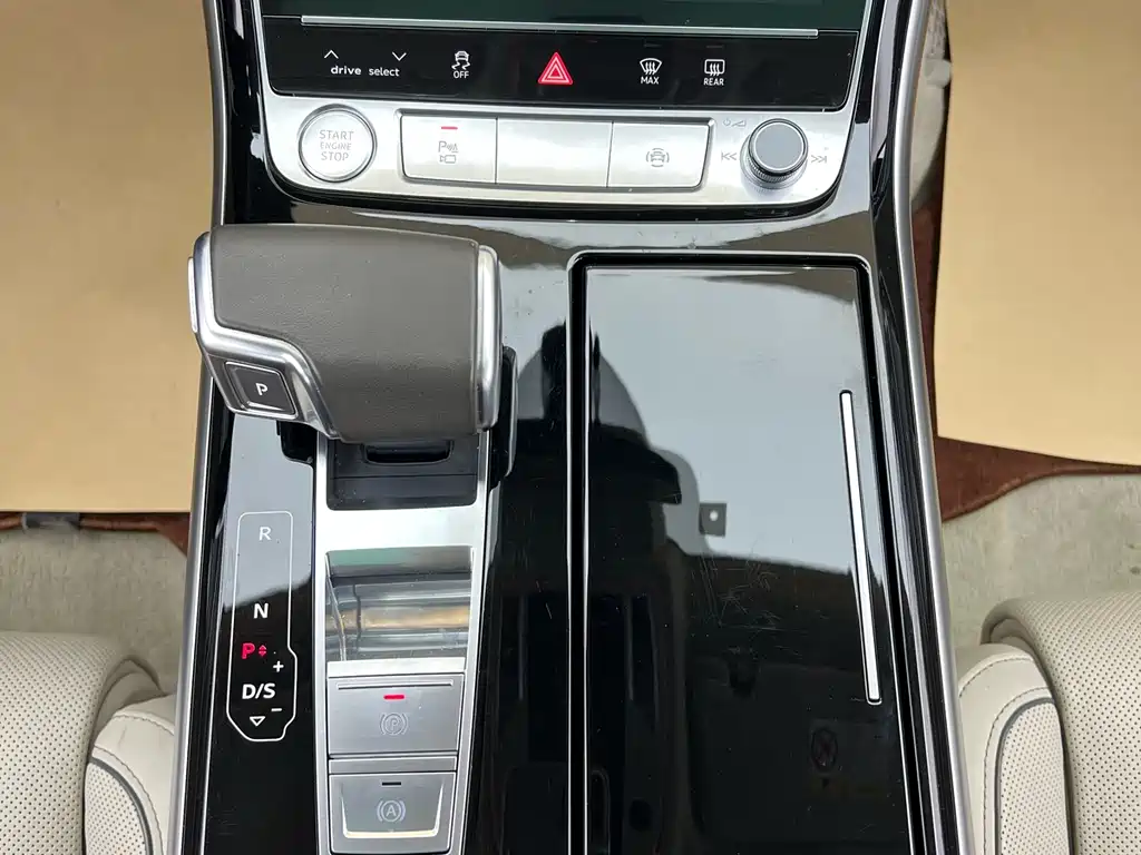 Audi A8L 55 TFSI quattro Luxury Edition (2019 Facelift Plus)
