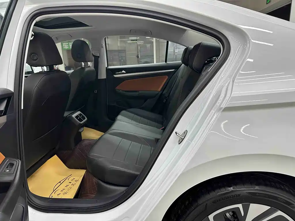 Bora 2023 200TSI DSG Yuexing PRO Edition