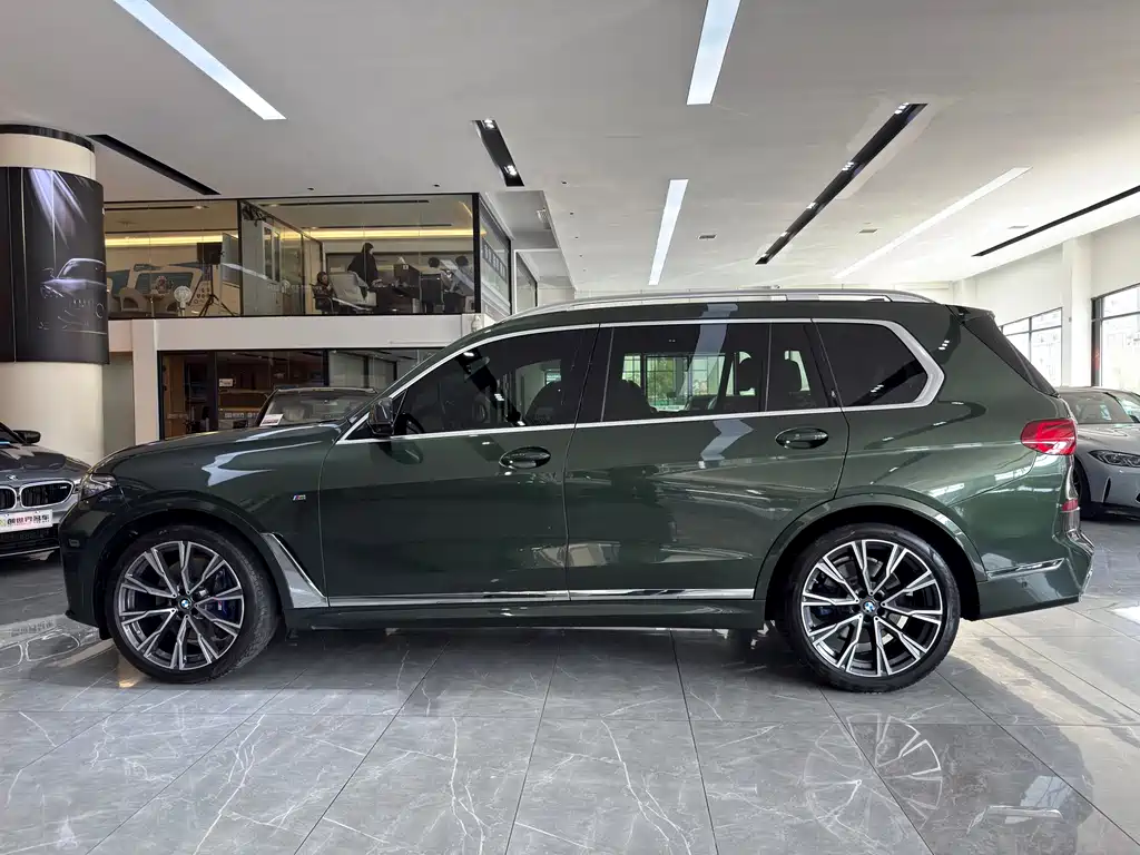 BMW X7 2021 xDrive40i Executive M Sport Package