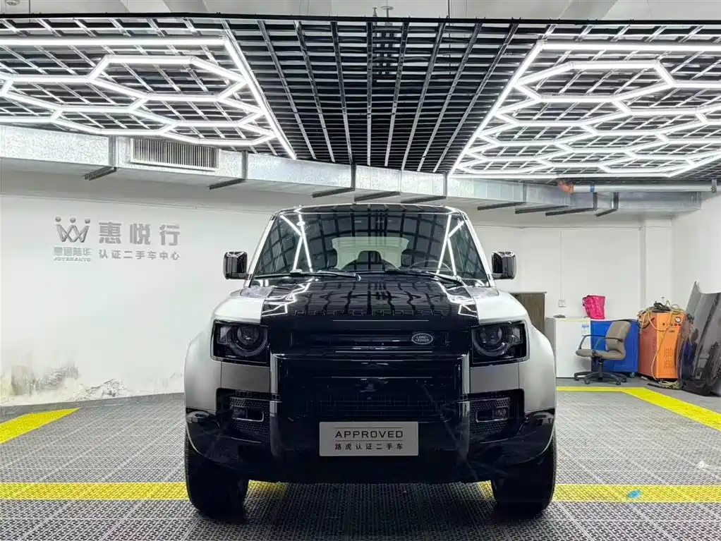 Land Rover Defender 2025 110 3.0T P400 X