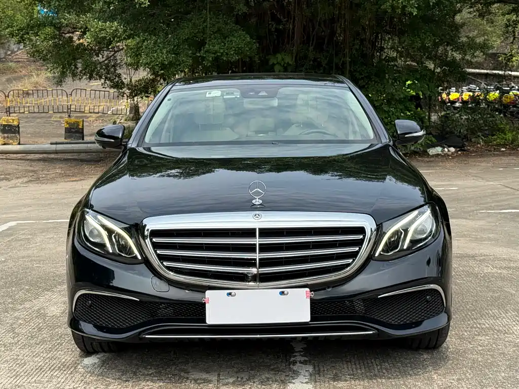 Mercedes-Benz E-Class 2018 E 300 L Luxury